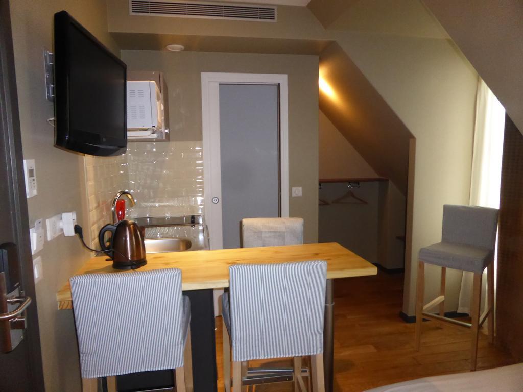 Excelsior Batignolles Hotell Paris Exteriör bild
