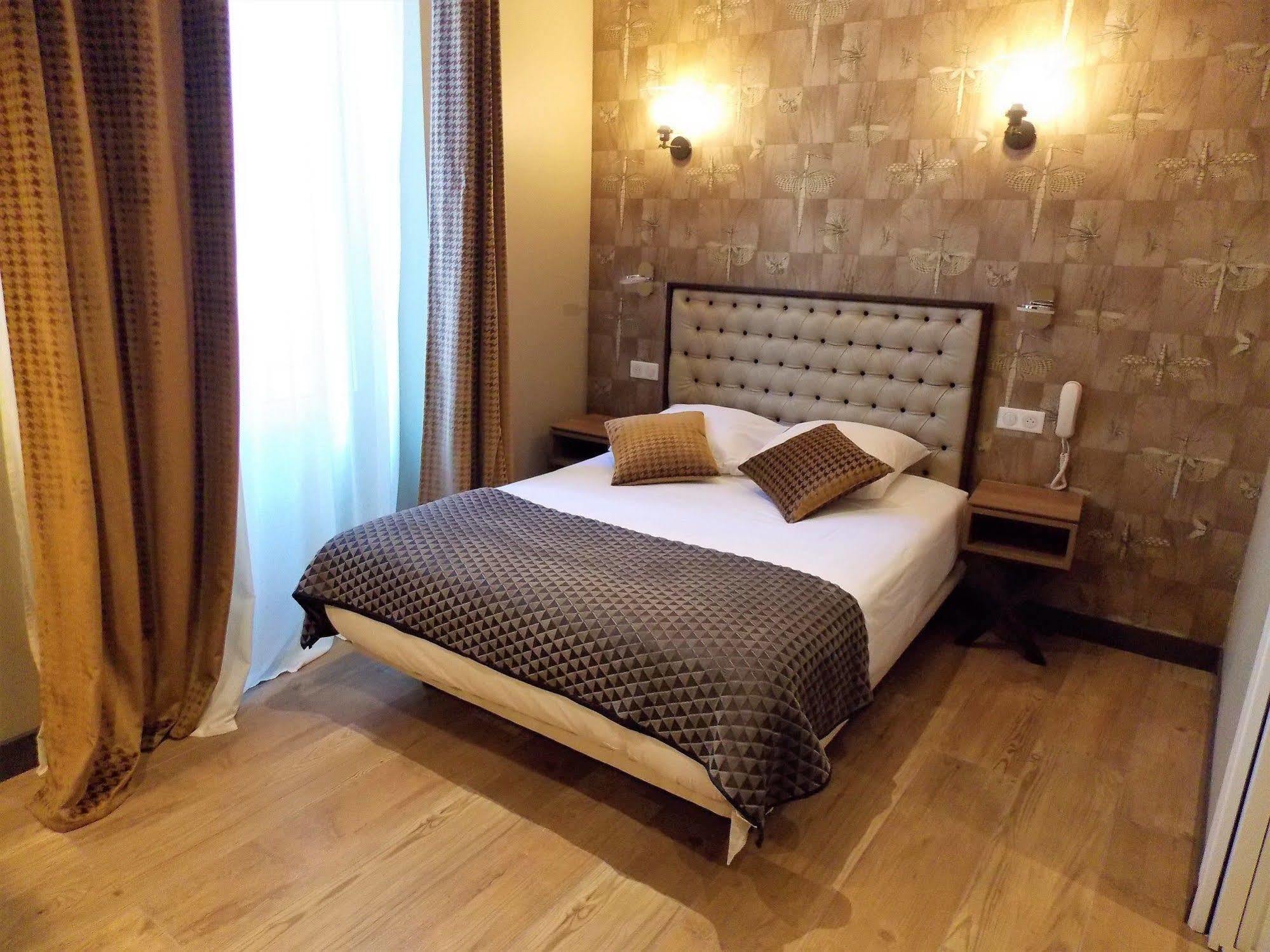Excelsior Batignolles Hotell Paris Exteriör bild